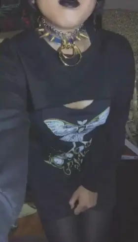 Hope you can appreciate a 5ft 1 Filipina goth girl like me🥺🖤😈