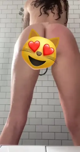 New to OF, posting daily! 5’11 college girl with a phat ass and DD💦🍑 Customs•Dick ratings•XXX on all the time & responds to dms! [ LINK IN COMMENTS ]