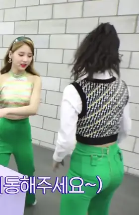 LOONA - Jinsoul & Heejin