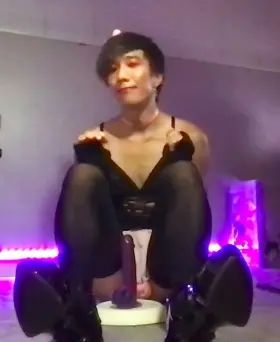 Tiny caged Asian sissy needs to be used 🥺