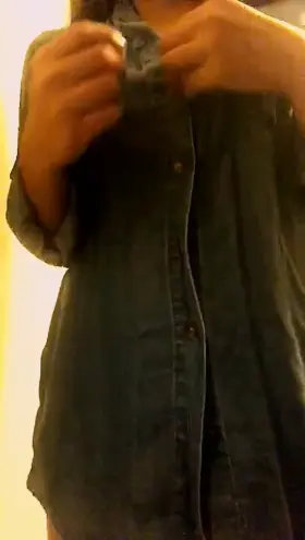 No fancy titles, just a teen who really wants to be fucked hard 😩 19(f)