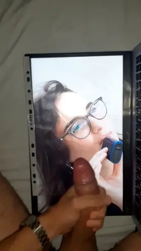 Doing cheap pa1d trib with my 7 inches dick, my big second screen and my fleshlight contact in DM