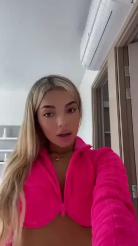 I'm young and innocent but looking to get naughty 😈