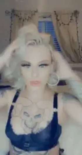 Can I cater to you 🍑😘