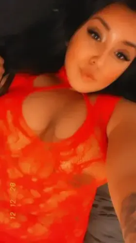 Upvote to see me play with myself 💦