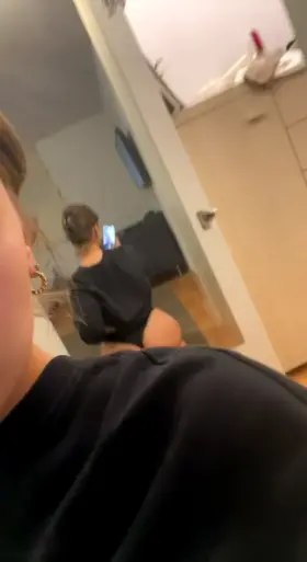 Lots of high-quality photos and videos everyday [f]