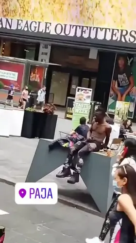 Just casually havin a wank in times square...