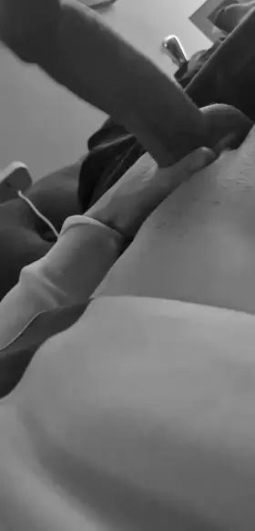 26m hung english guy love playing with my big cock with other big dicked lads! snap stalliano90