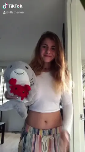 Was just trying to show you guys how cute my stuffed animal is...🙄