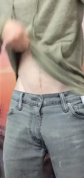 Skinny guy, fat cock 😈