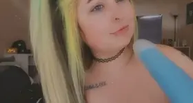 🖤 emo babe with free onlyfans - link in comments 🖤