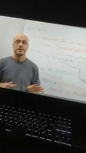 [23] Bored in class 😴