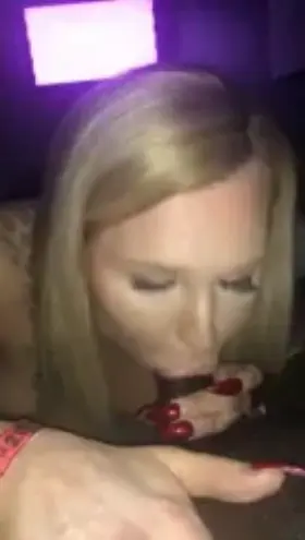 Sissy draining black nut