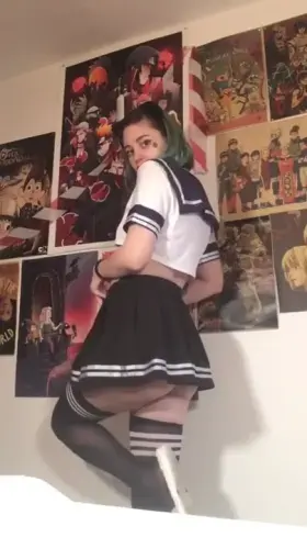 Wanna slap my ass babe? 💖