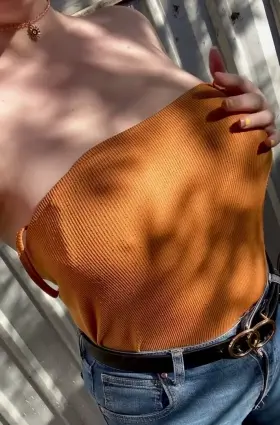 Sun kissed titty reveal. ☀️