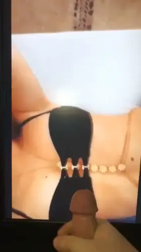 Iggy Azalea covered in cum
