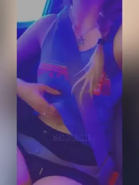 I really wanna get fucked in the car wash [GIF]