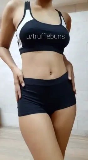 23[OC] My (f)irst solo reel. A big ass on my small frame something you like? Be kind 🙈