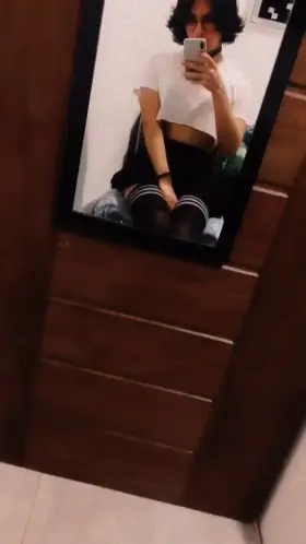 I can be yours if u want ✨