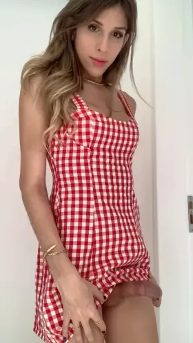 can i be cute and have a big dick? would you take me on a picnic?🌚🍆