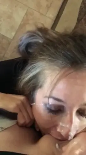 Lick up all that cum!