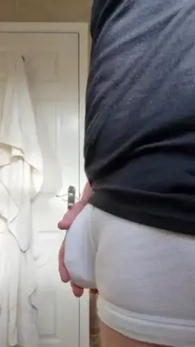 Bulge and a reveal! 😋