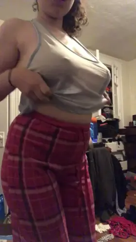 Titty drop and bouncing tits 😍