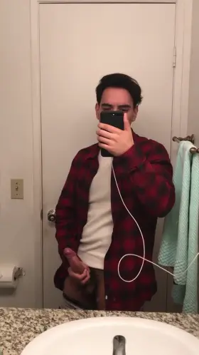 Would anyone be interested in seeing more of me? Let me know, let me knooooowwww!