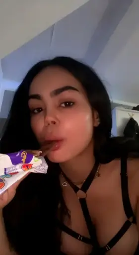 that's not the only thing that fits in my 18 yrs old mouth ;)