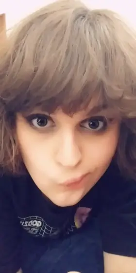 riding my fingers 🥰