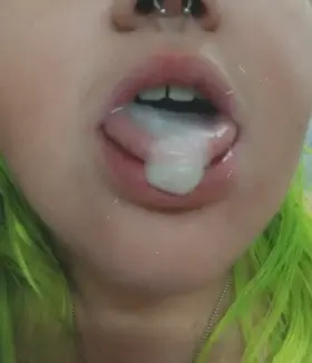 Fill it up please 👅