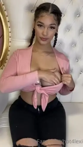 H0t4lexi is here with her huge b00bs 🥵....grab the link from comment box