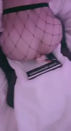 Can you play with me in bed?