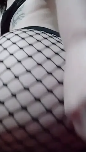 Slutty latina 👅 come join my free page ⬇️ link below 😈 I just wanna have some fun 💦