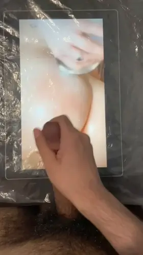 Cumming all over Valeria