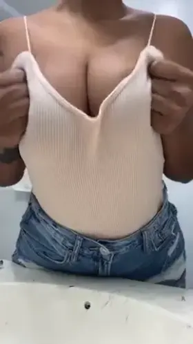 The juggs on Nattlow