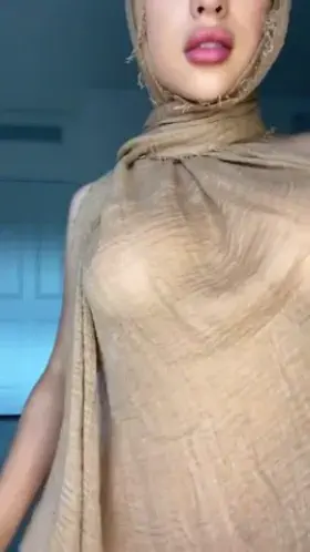 Any Lovers To Arab Girls ? ( Her Free Content In Comments )