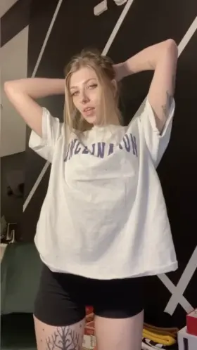 *tap tap tap* Hello? is this thing on? - my first attempt at a transitional video 😊