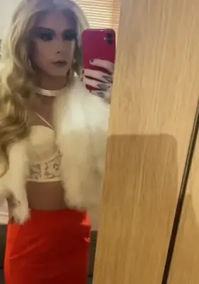 Wanna have some fun with me tonight? 😏