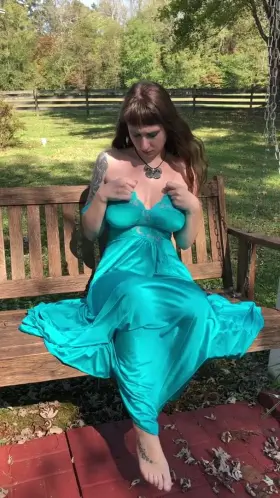 Merry Christmas from my voluptuous breasts to you ✨