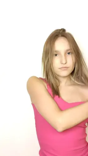 19[F4M] Hit the up arrow this if your dick is bigger than 4.5 inchesSna: miawhoo19