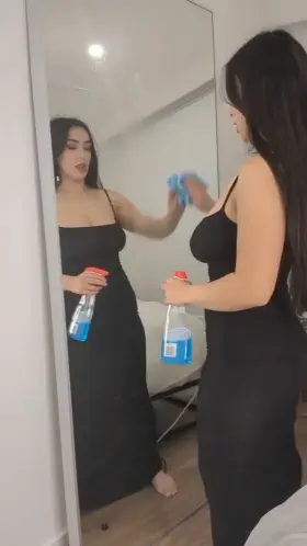 clean mirror, dirty girl