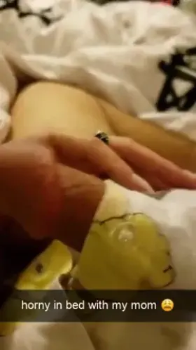 [M/S] Horny in bed with Mom 😫😖