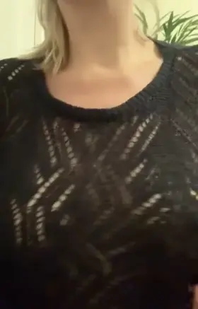 These hot breasts made me stop scrolling [f] - credit u/Adeptlyadroit