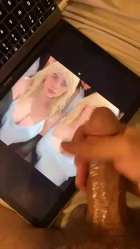 K I k - Juststroking121 should I cover Billie in a load 🥵