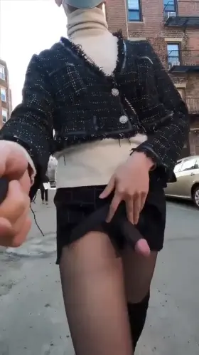 Suki trans outdoor piss and cum