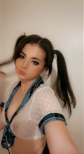 Playing dress up in my dorm 😋