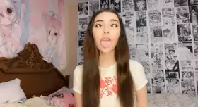 ahegao in a new room 🥰