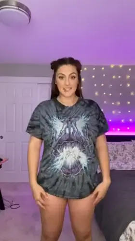 magic making her clothes disappear, how'd she do? 🥰