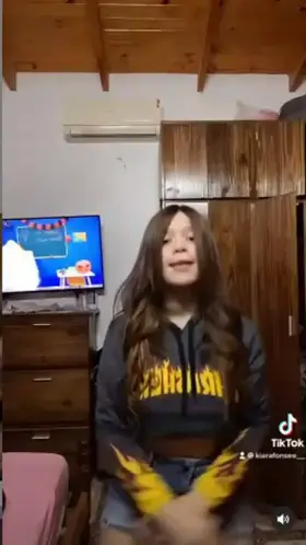 yo tengo contenido de ella si te interesa manda mensaje :p